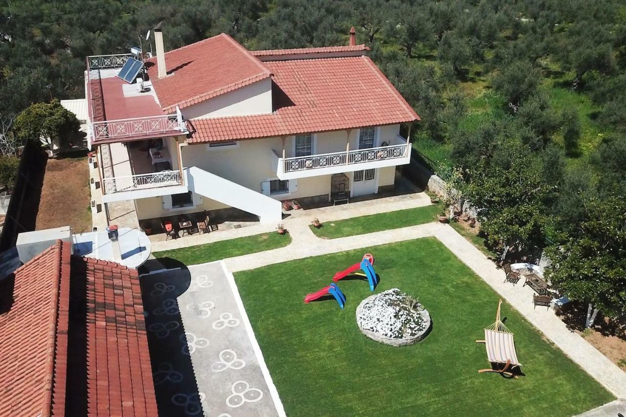 Eleni'S Holiday Home Kalamata Exterior foto