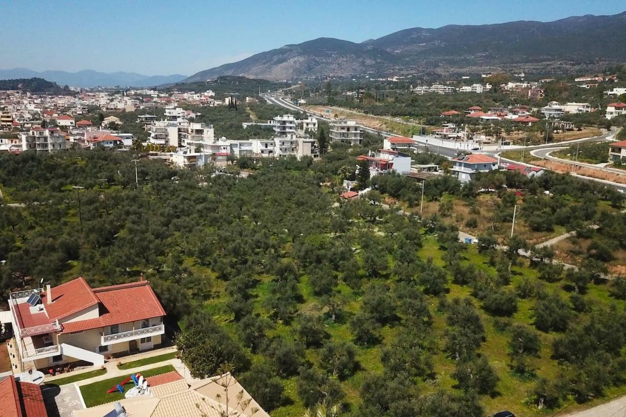 Eleni'S Holiday Home Kalamata Exterior foto