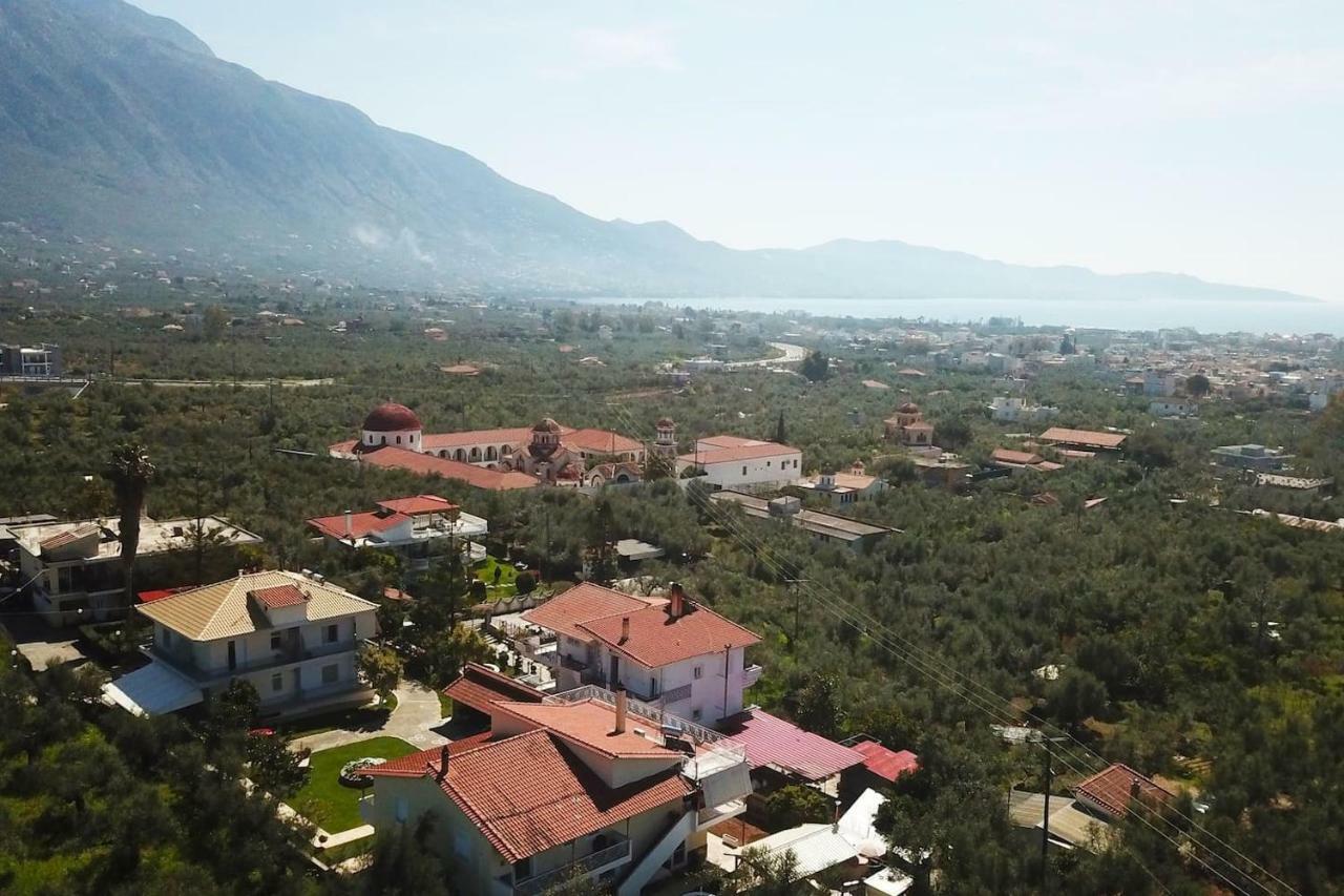 Eleni'S Holiday Home Kalamata Exterior foto
